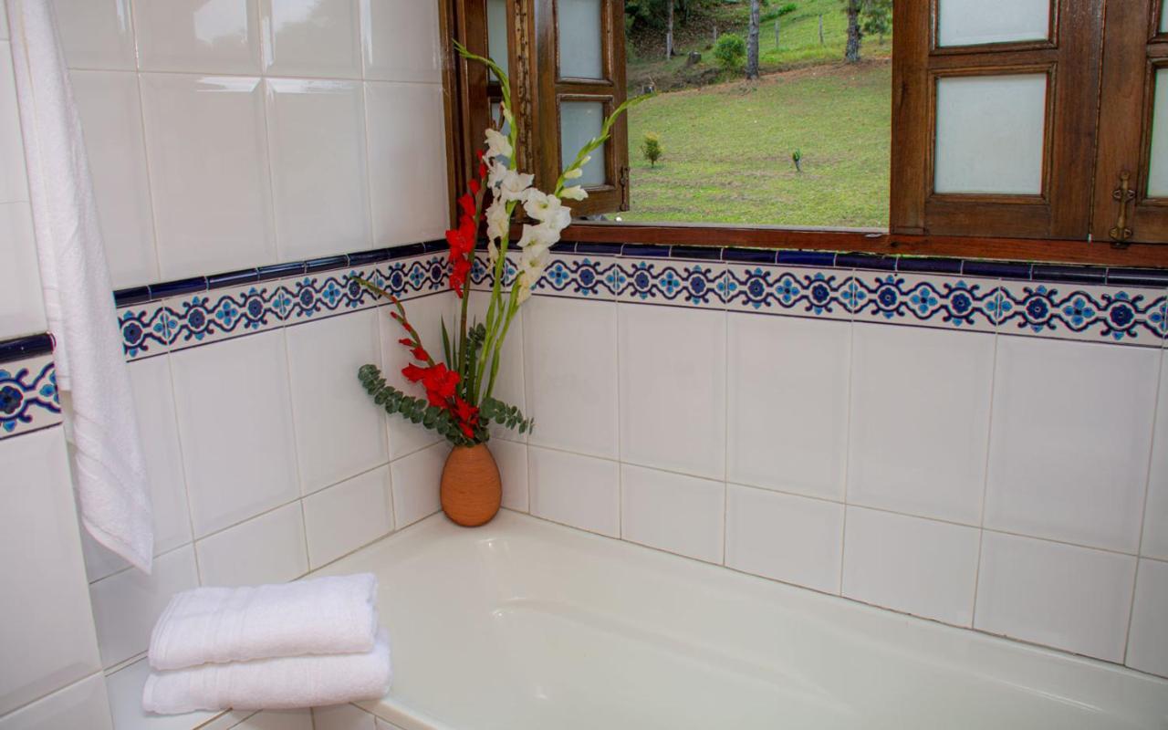 Las Mercedes Lodge Кали Экстерьер фото
